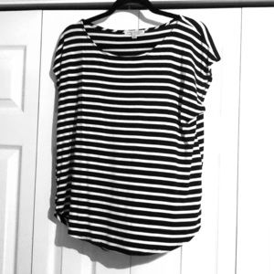 Black & white summer top
